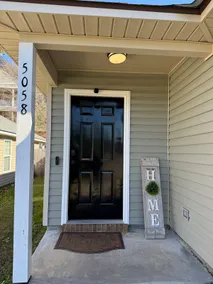 Valdosta 3BR • 5 Beds • Near VSU, SGMC & Moody - Image 4