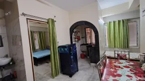 AC Deluxe 2-Bedroom+Kitchen + Living: Near Airport - Image 5