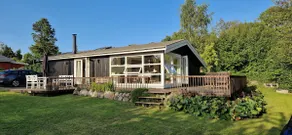 Lovely Bright Summer House Close To The Beach - Image 2