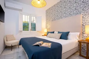 Genteel Home Baños 40 - Image 2
