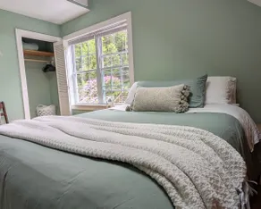 Sunny Alpine Suite • Walk to Lake • Private Deck - Image 2