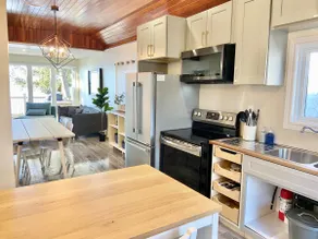 Lakeside Cottage Getaway South Shore Lake Scugog - Image 5