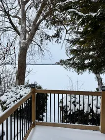 Lakeside Cottage Getaway South Shore Lake Scugog - Image 2