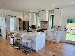 New 2BR Guest House, Chef's Kitchen, Fire Table - Image 2