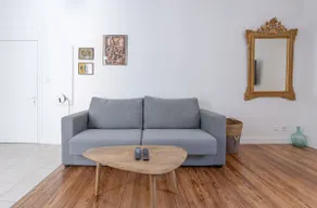 Modern city-center apartment - Image 5