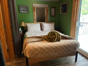 Laurel Creek Oasis - Very Private Creekside Cabin - Image 4