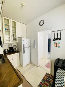 Newly renovated, two blocks from the beach. Central! - Image 4