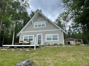 Family Friendly Lakefront Cabin on Gooseneck Lake - Image 3