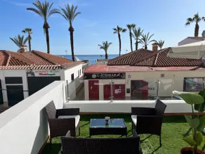Sunny beachfront terrace - Image 2
