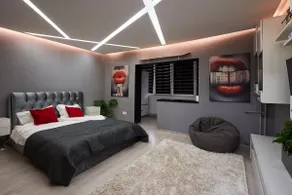 Modern studio ground floor & designer lighting - Image 3