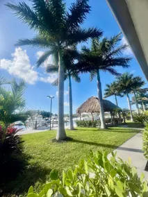 Hotel condo style, great location - Image 2