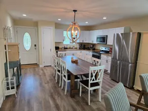 Cozy Cottage | Sleeps 7 | Fire Pit - Image 5