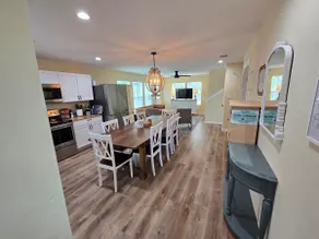Cozy Cottage | Sleeps 7 | Fire Pit - Image 3