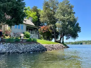 Luxe Cottage on a Private Island - Image 4