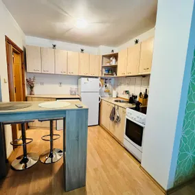 Cosy Sea View Apartment with Terrace 2 min from Beach Lazur Burgas - Image 3
