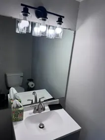 3 Bedroom Town home - Max 8 Guests - Image 5