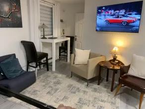 Grace's Executive All-In-1-Suite - Image 3