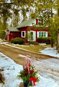 Waters End Escape-Newly Renovated Cottage - Image 3