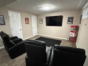 Newly Renovated with fire pit & home gym - Image 3