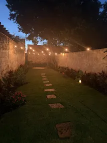 Next to the Park, Air Conditioning, Covered Garage and Backyard - Image 5