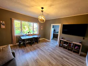 Ontario Vista Countryside Home - Image 5