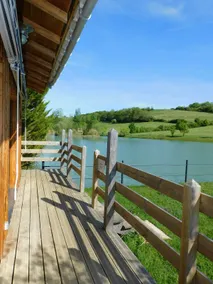 Chalet by the lake • absolute tranquility - Image 2