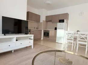 Cozy Buda Apartment - AC - Sleeps 4 - Easy Access to Center - Image 2