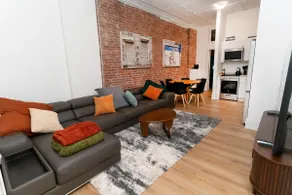 Stylish 3-BR in Flatiron/Chelsea | W/D + Smart TVs - Image 2
