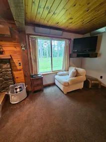 J&D Hand Crafted Cabin - Image 4