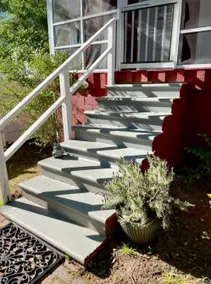 Stylish Family Home & Cottage: Walk to Downtown - Image 5