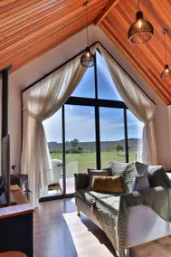Ipê Amarelo Cabin / Jacuzzi and amazing view - Image 5