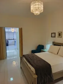 Central Suite! Secure Space. - Image 4