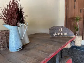 Self-contained apartment in a country house - Image 3