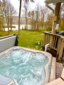 Lakefront chalet w. hot tub, game room, & kayaks - Image 2