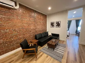 Downtown Urban Loft - Image 3