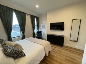 Downtown Urban Loft - Image 5
