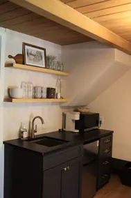 The V Guest Suite | Private Patio, Backyard, & BBQ - Image 5
