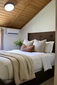 The V Guest Suite | Private Patio, Backyard, & BBQ - Image 3