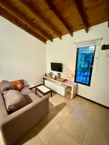 Apartment 3 Amb. separate entrance - Image 2