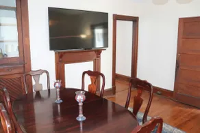 Family Suite at Wayside inn, Restored 1911 Home - Image 4