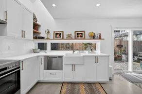 Charming Country Home | West Pt Grey, UBC, Kits. - Image 3