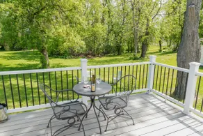 Charming House w/ Private Deck Near Canal - Image 2