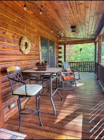 The Bear’s Watch Mountain Cabin - Image 5