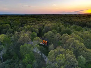 Luxury Cabin Sleeps 6 w/ Hot Tub and Outdoor Movie - Image 5