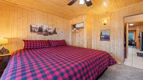 Creekside Haven-Fantastic Location, Heated Pool! - Image 5