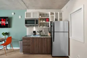 5 Star Luxury ~ Unrivaled Amenities & FREE Parking - Image 4