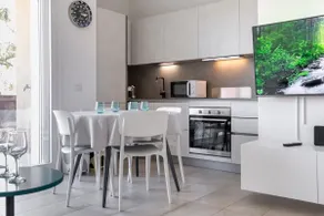 Foroni19 Apartment (15-minute walk to the center) - Image 3