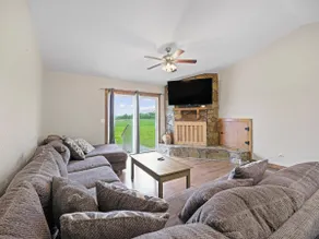The Farmhouse at Hood Farm | 50+ Perfect Reviews - Image 3