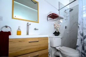 Perfectly Comfortable Apartment - Image 5