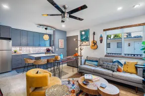 The SurfSide Hideout - Charming/Cozy/Central - Image 4